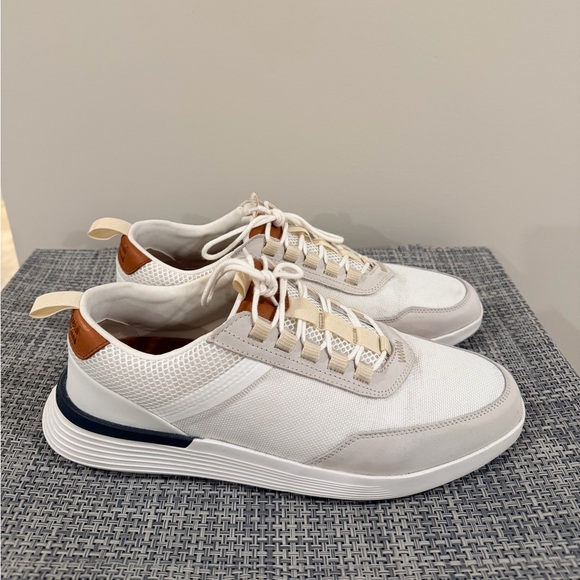 Wolf & Shepard Crossover Victory Sneaker - Picture 2 of 5